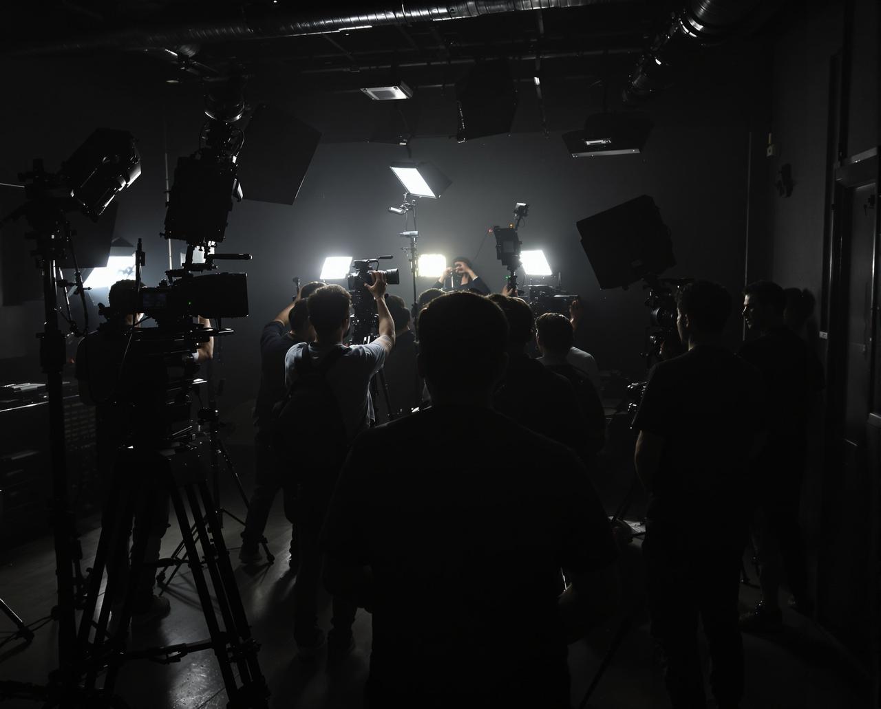 欧美视频制作团队